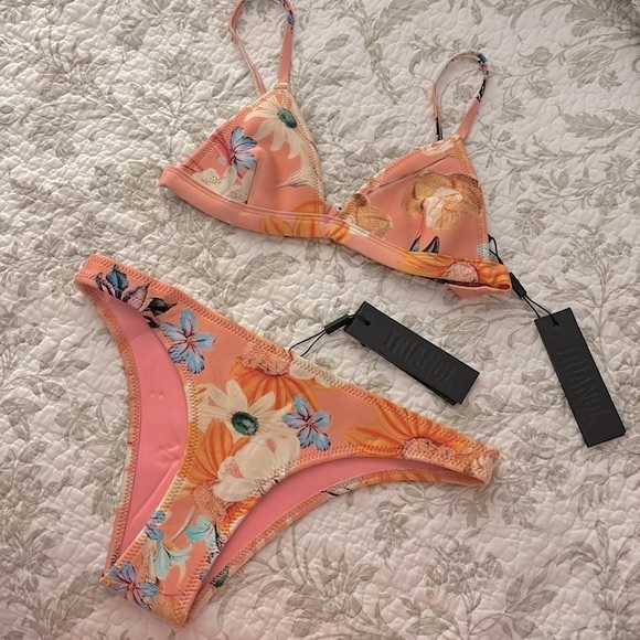 Triangl Bikini - NEW with tags and original packaging - Picture 5 of 8
